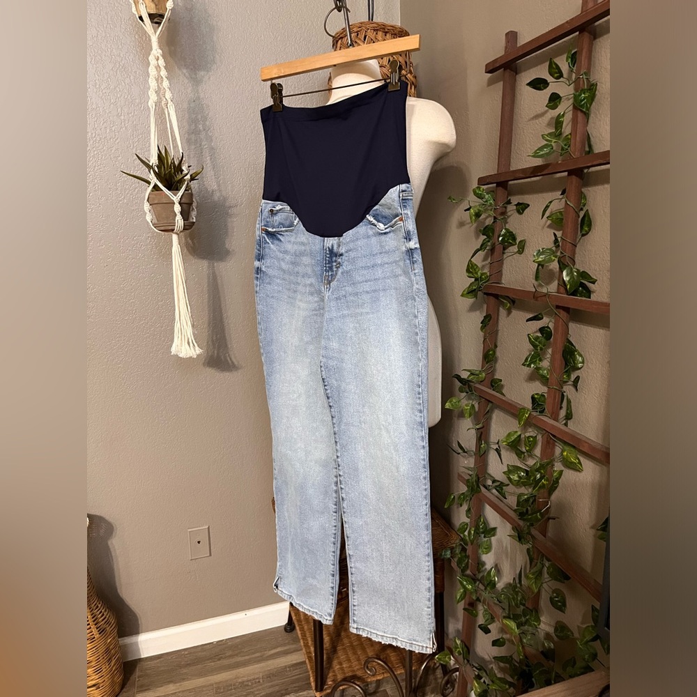 ▪️Pinkblush Light Blue Straight Leg Distressed Split Hem Maternity Jeans - Picture 9 of 12